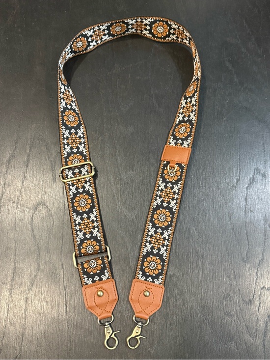 Accessories - Embroidered Floral Pattern Adjustable Bag Strap - Black & Tan Unbranded
